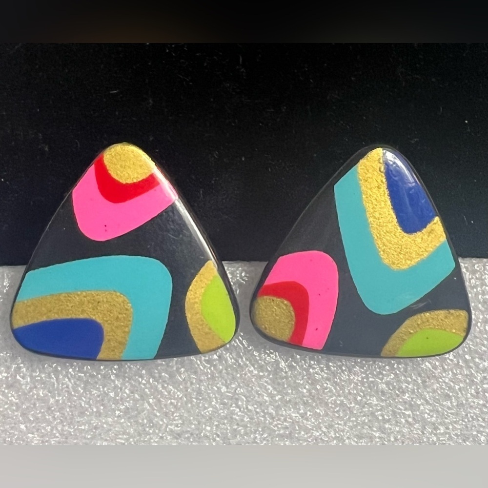 Vintage 80’s Techno Multicolor Triangle Clip On Earrings - Picture 2 of 6
